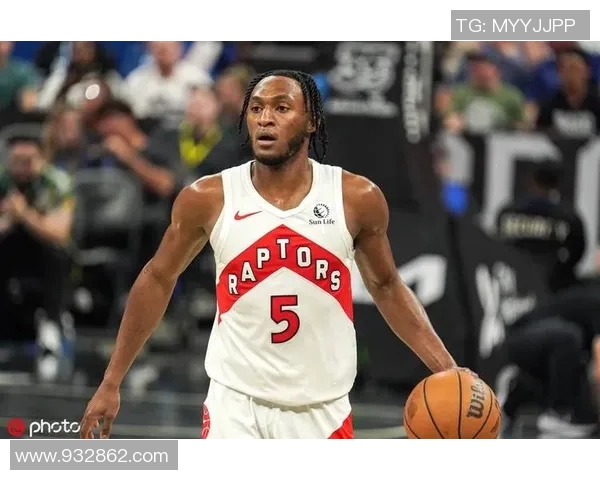 伊曼纽尔奎克利的崛起之路：从新秀到球队核心的精彩历程